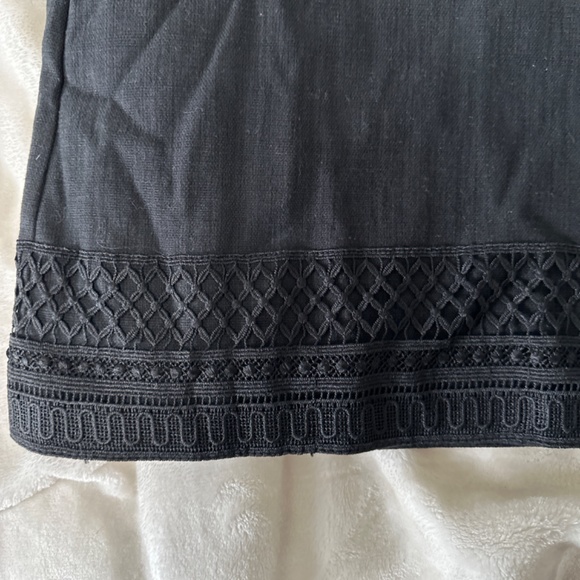 NWT BLACK MIDI PENCIL SKIRT - Picture 2 of 4